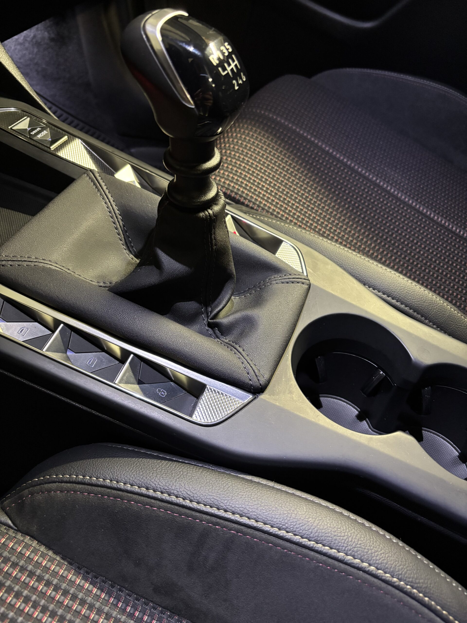 
								DS3 crossback Performance line full									