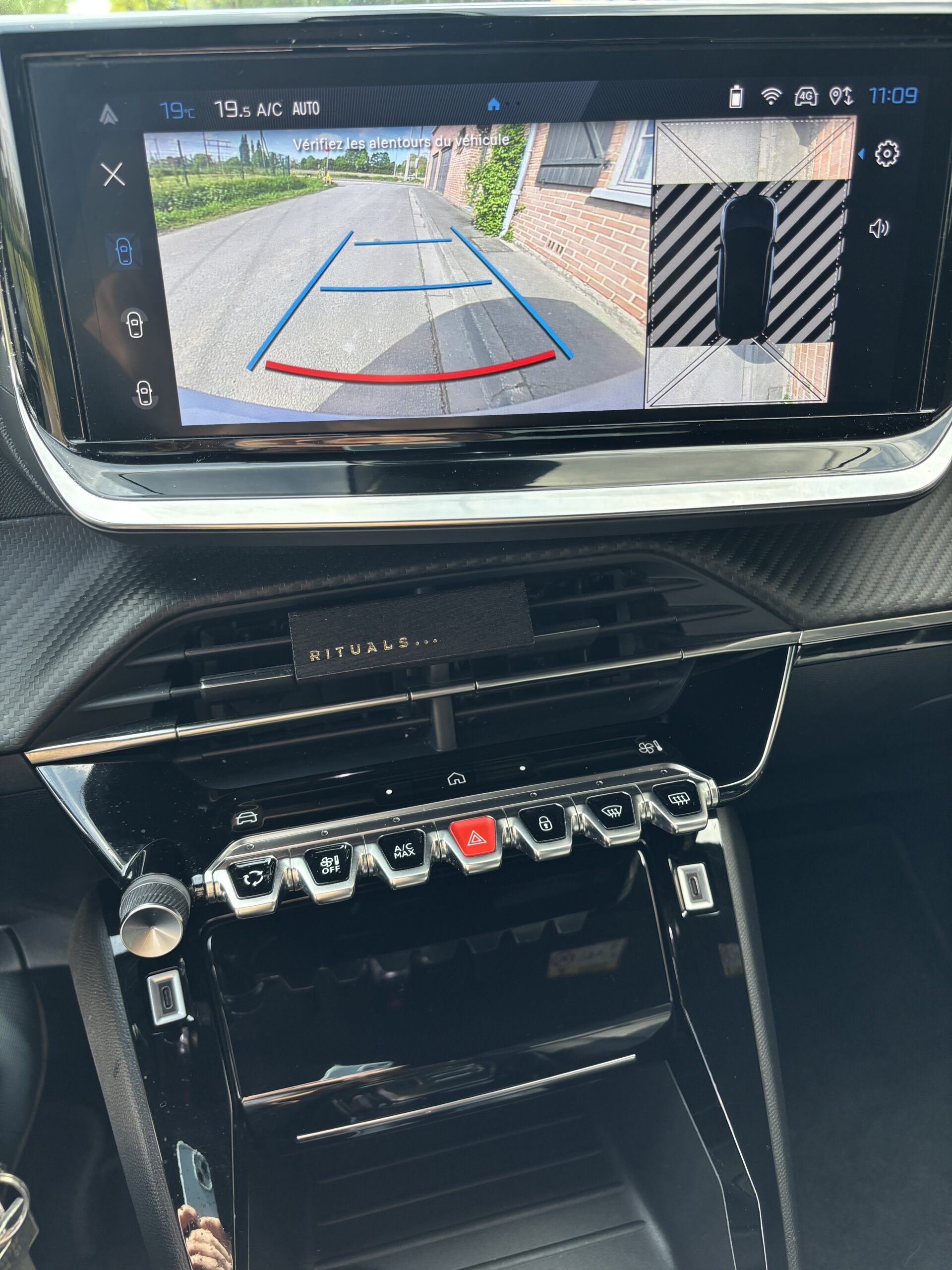 
								Peugeot 2008 130 EAT8 Allure full									