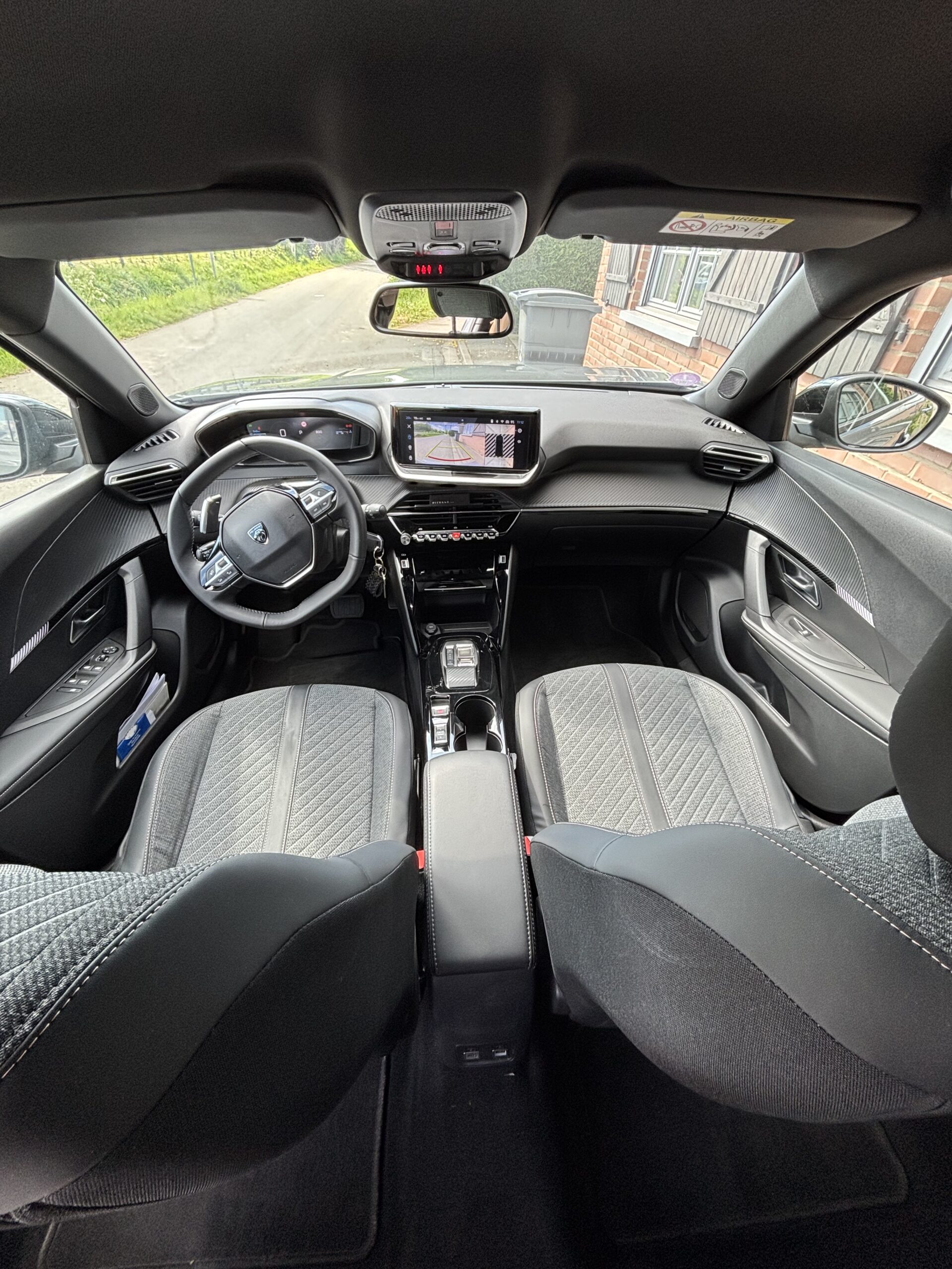 
								Peugeot 2008 130 EAT8 Allure full									