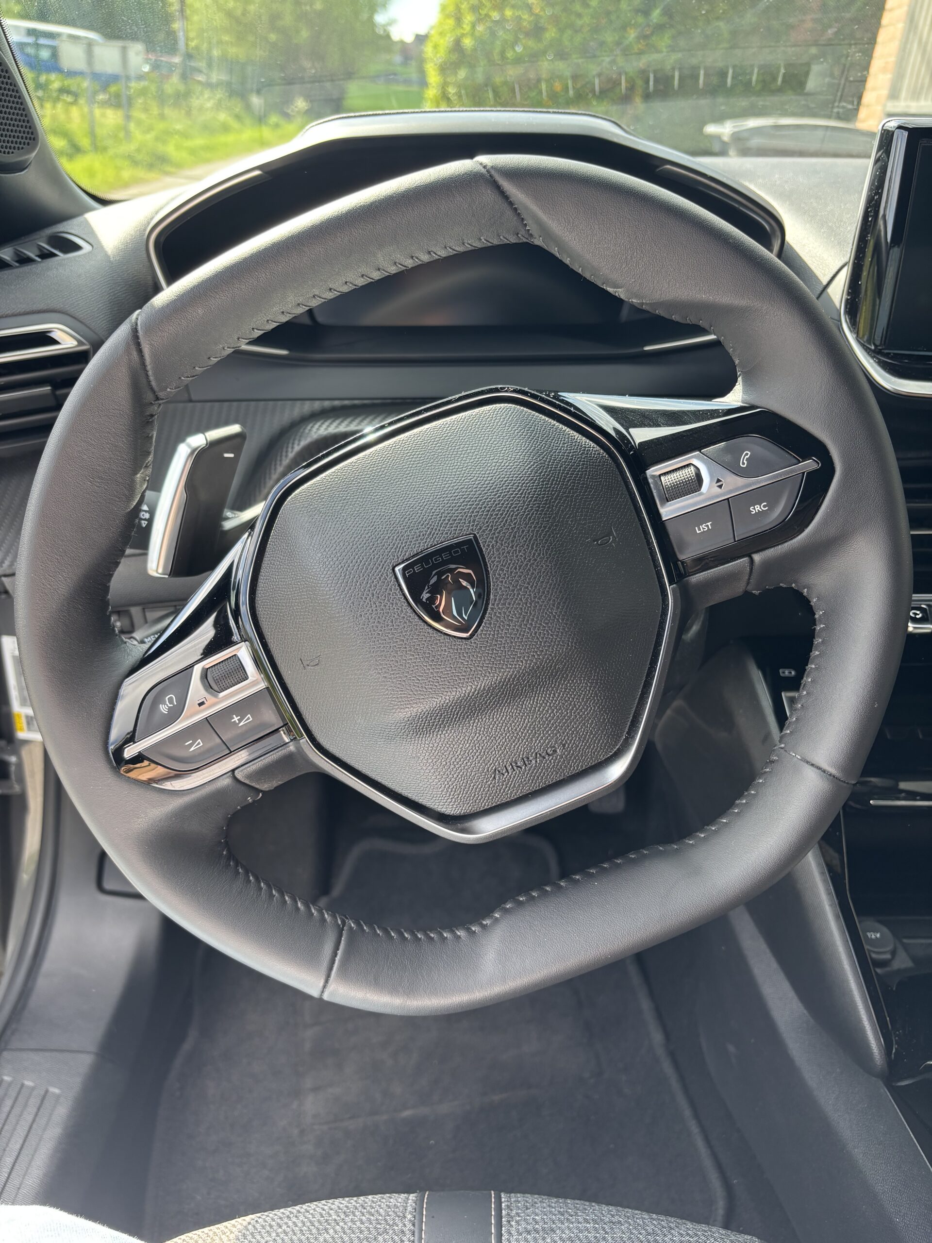 
								Peugeot 2008 130 EAT8 Allure full									