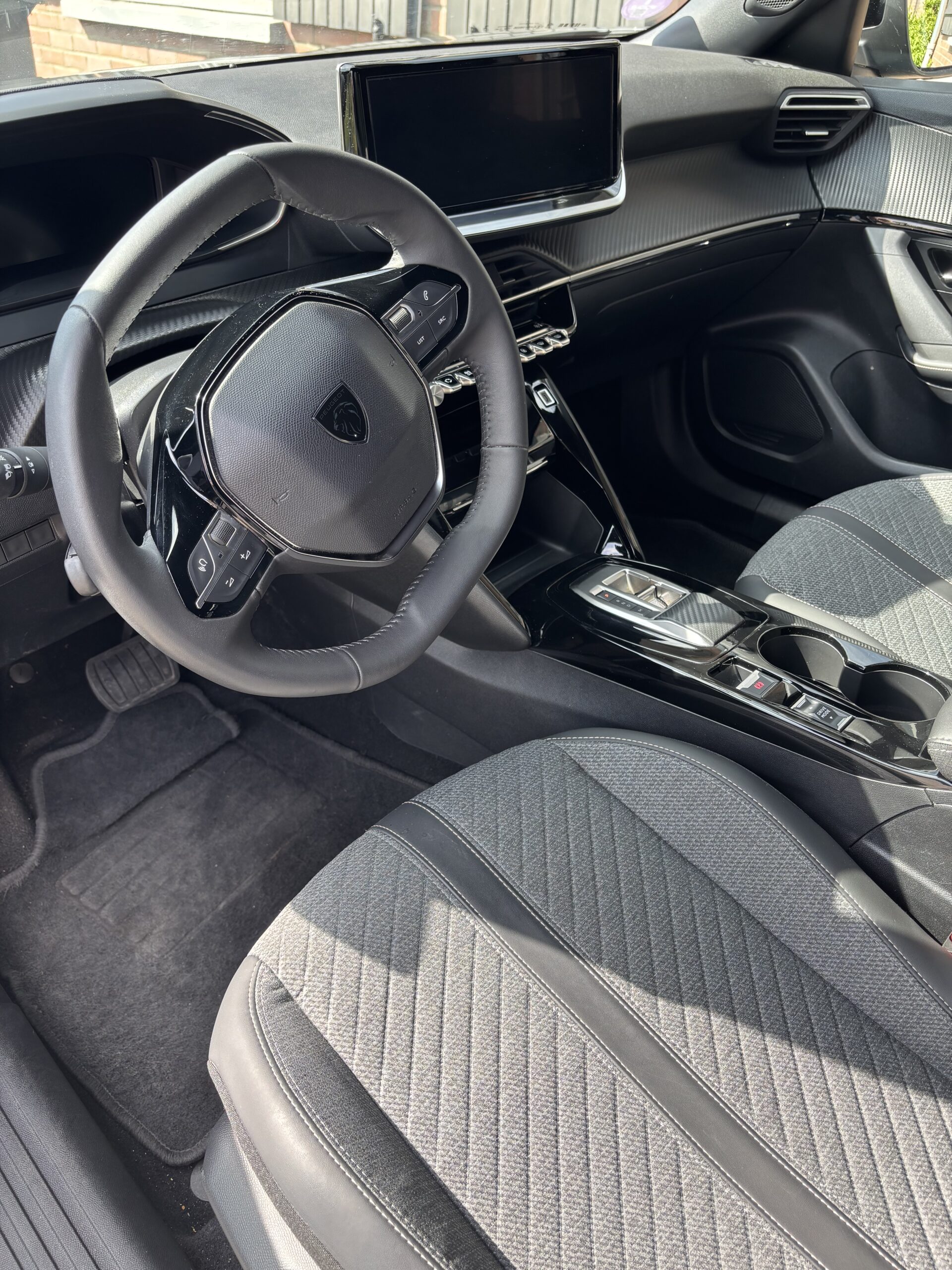 
								Peugeot 2008 130 EAT8 Allure full									