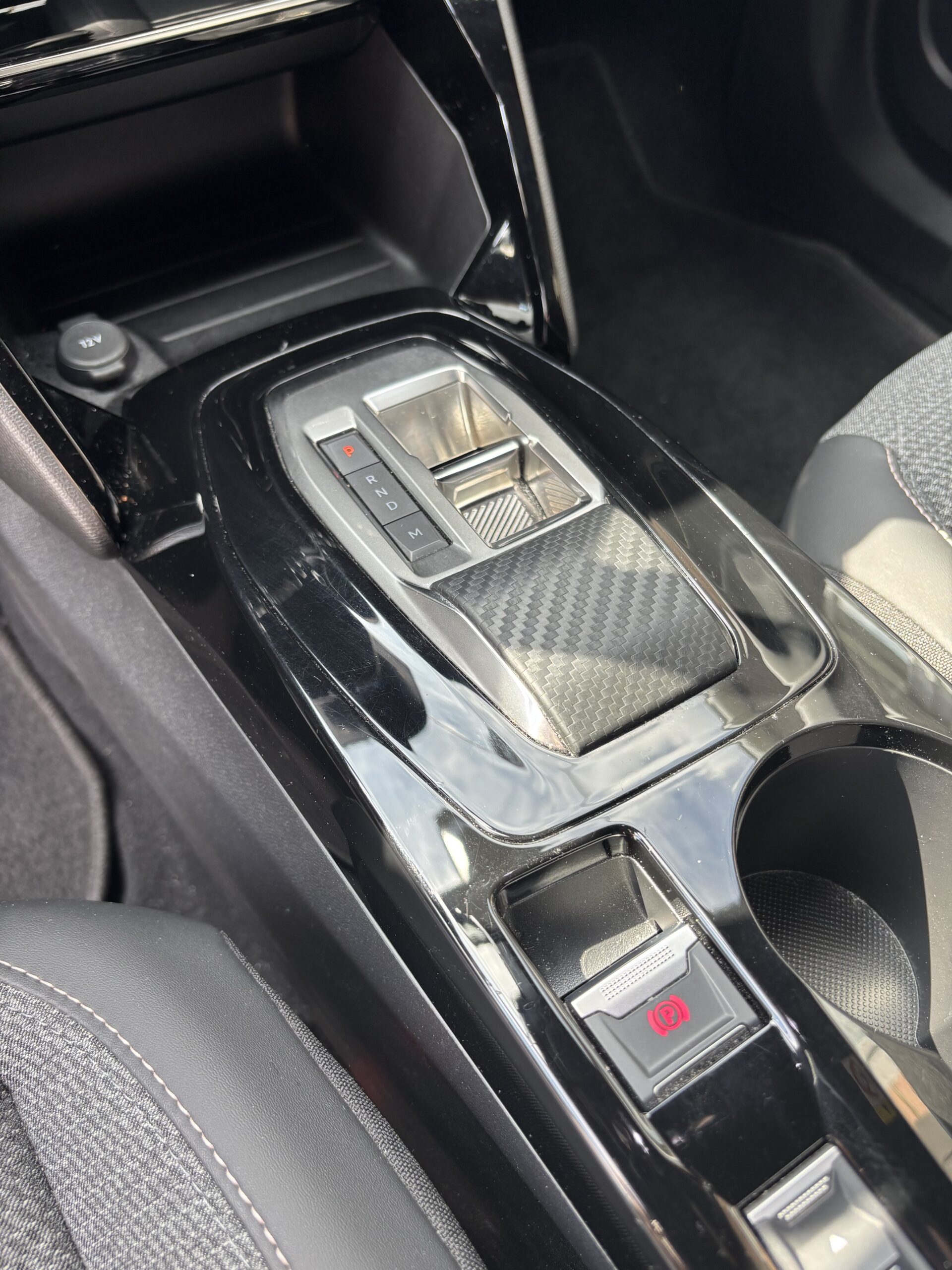 
								Peugeot 2008 130 EAT8 Allure full									