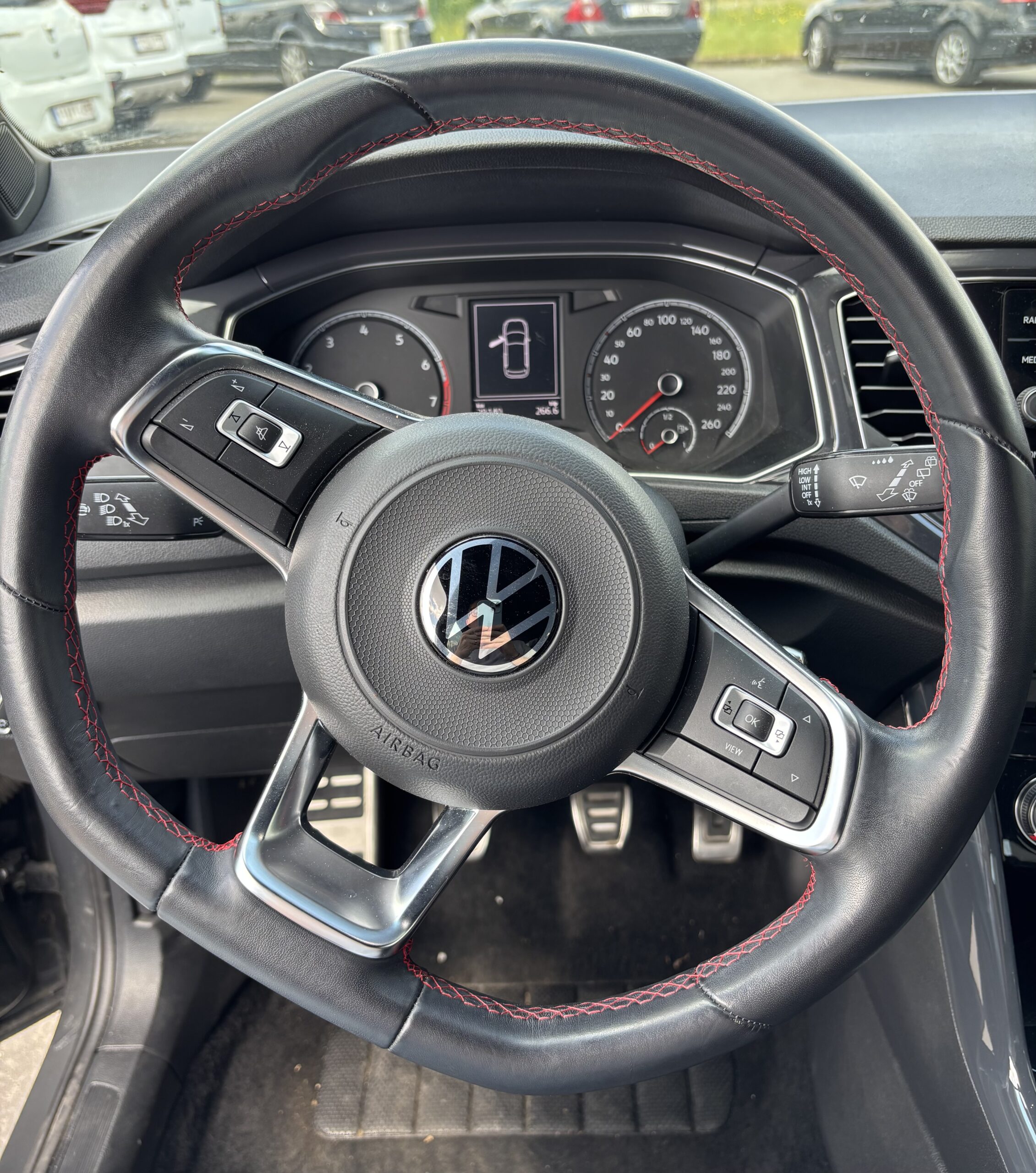 
								Volkswagen T-Roc 1.5L TSI 150 Evo Active full									