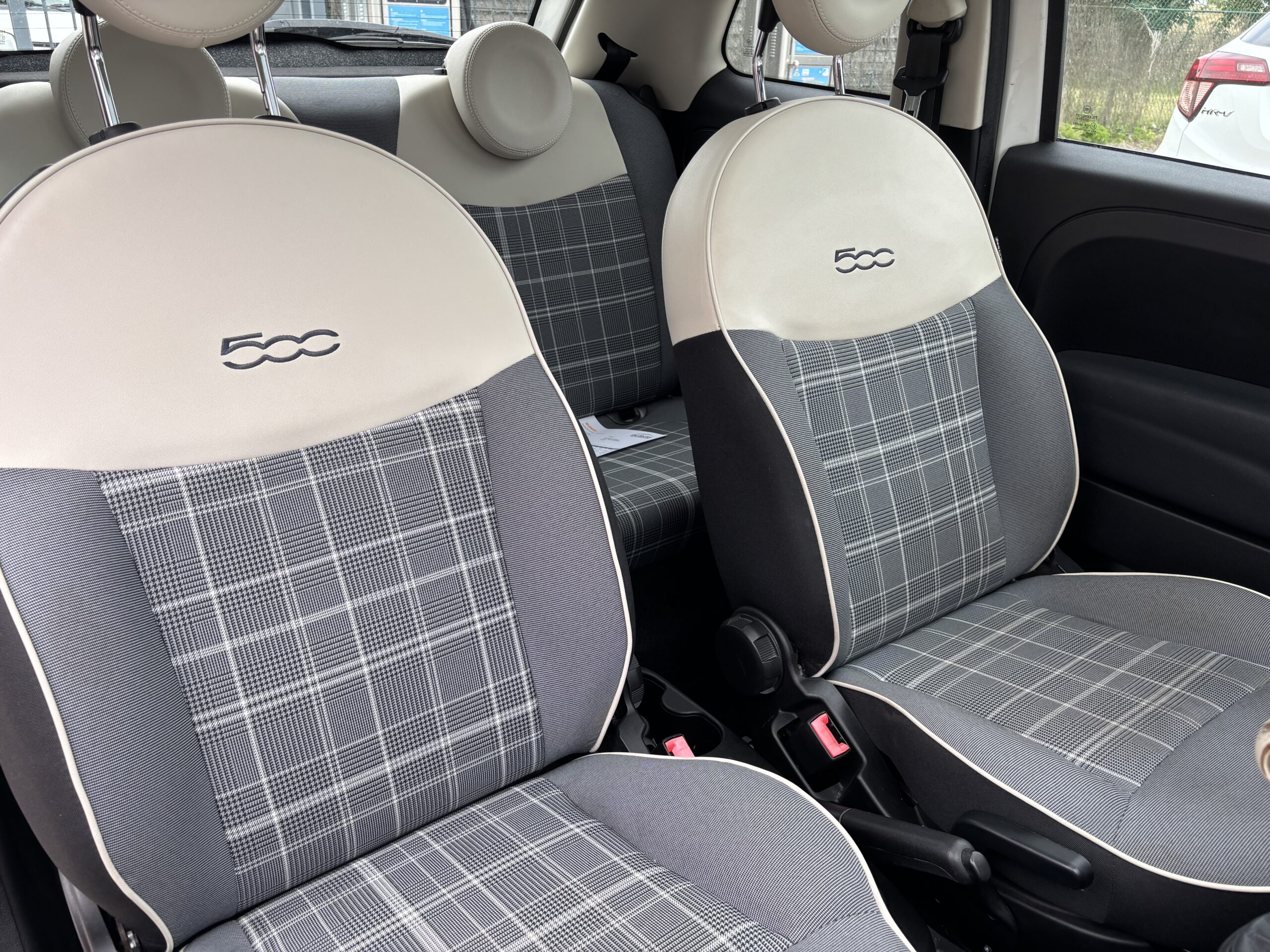 
								FIAT 500 – 1.2 8V 69 LOUNGE full									