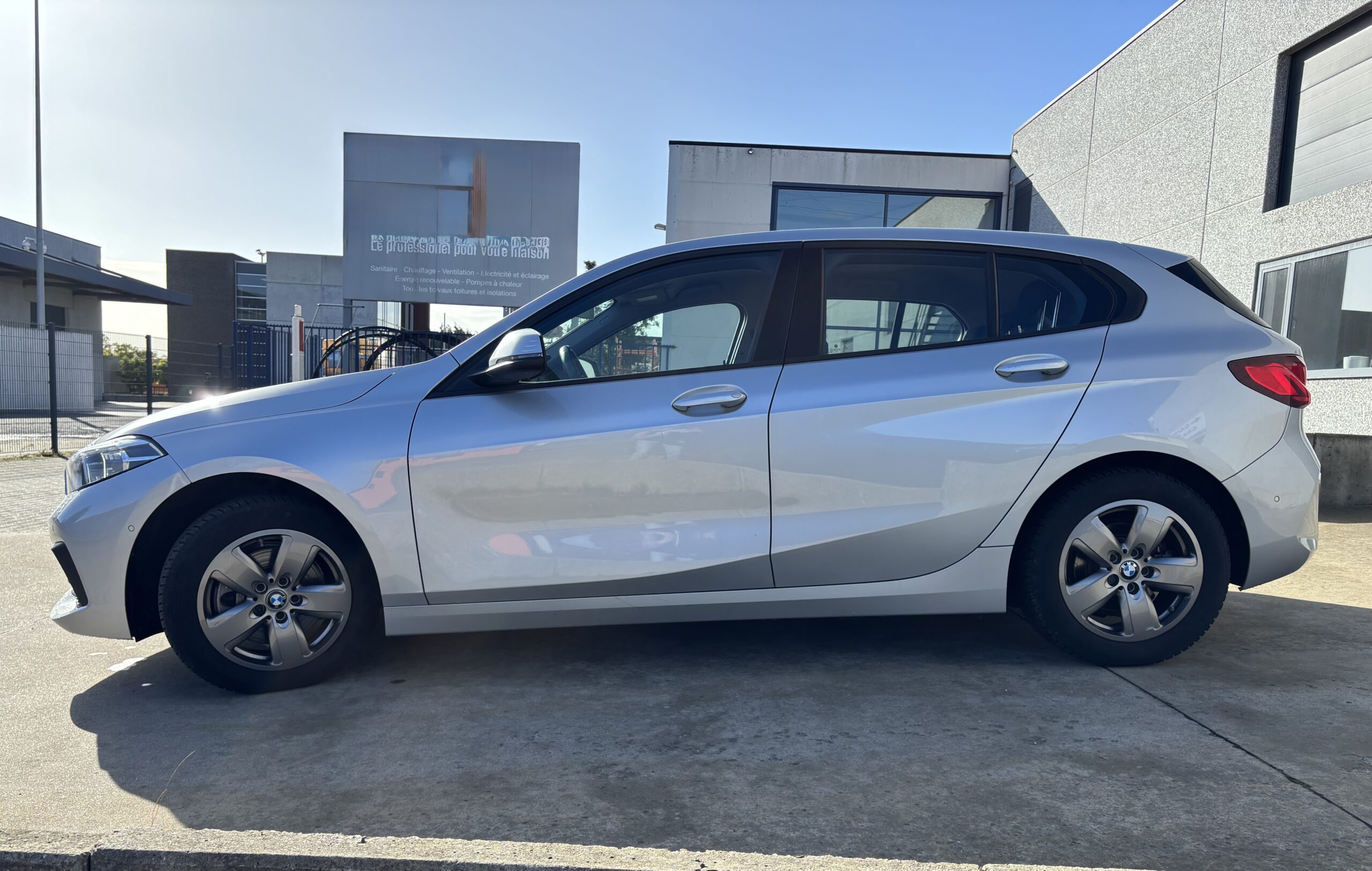 
								BMW Série 1 F40 116d Business design DKG7 – Garantie 12 mois – 3000€ d’options full									