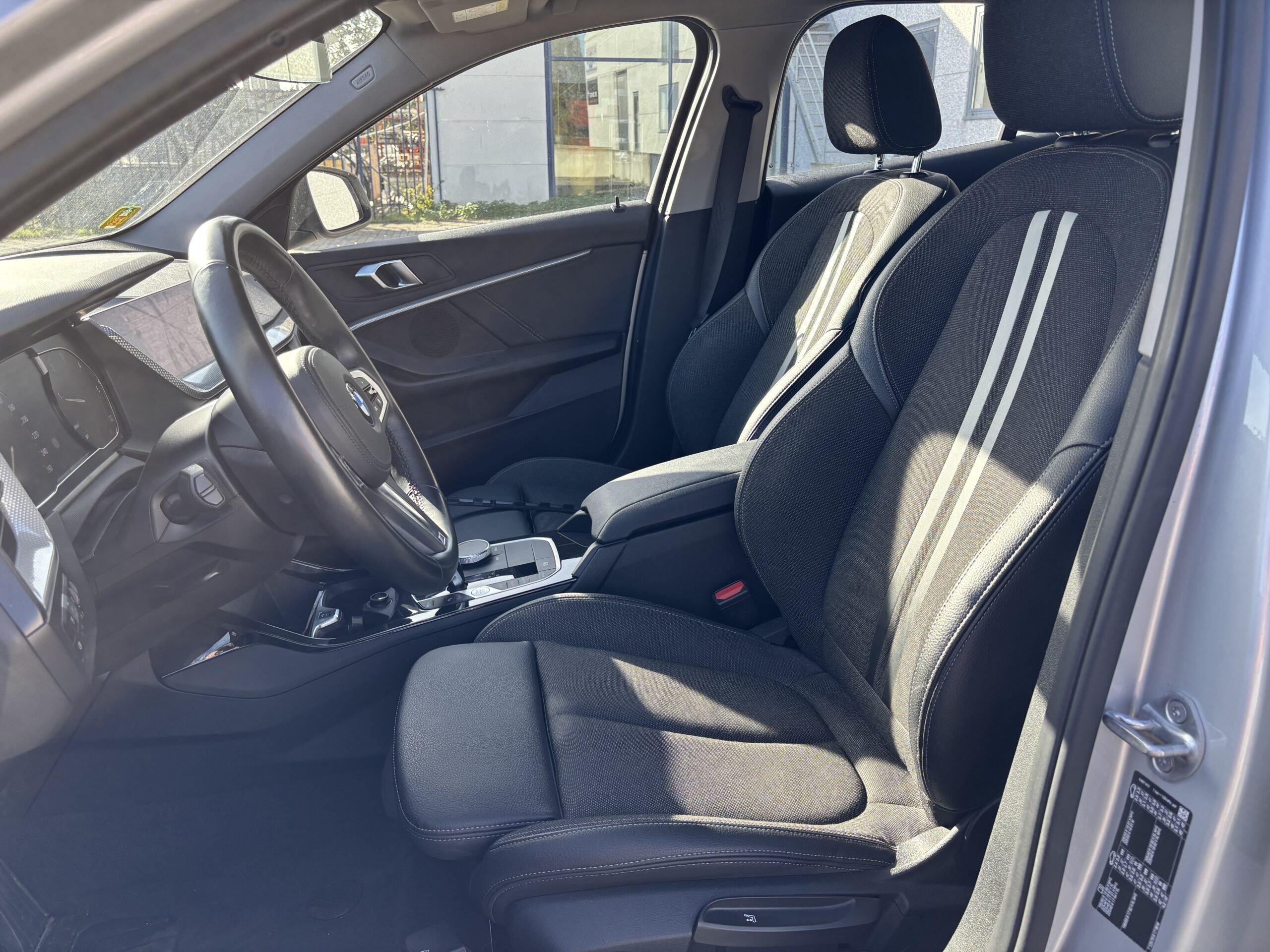 
								BMW Série 1 F40 116d Business design DKG7 – Garantie 12 mois – 3000€ d’options full									