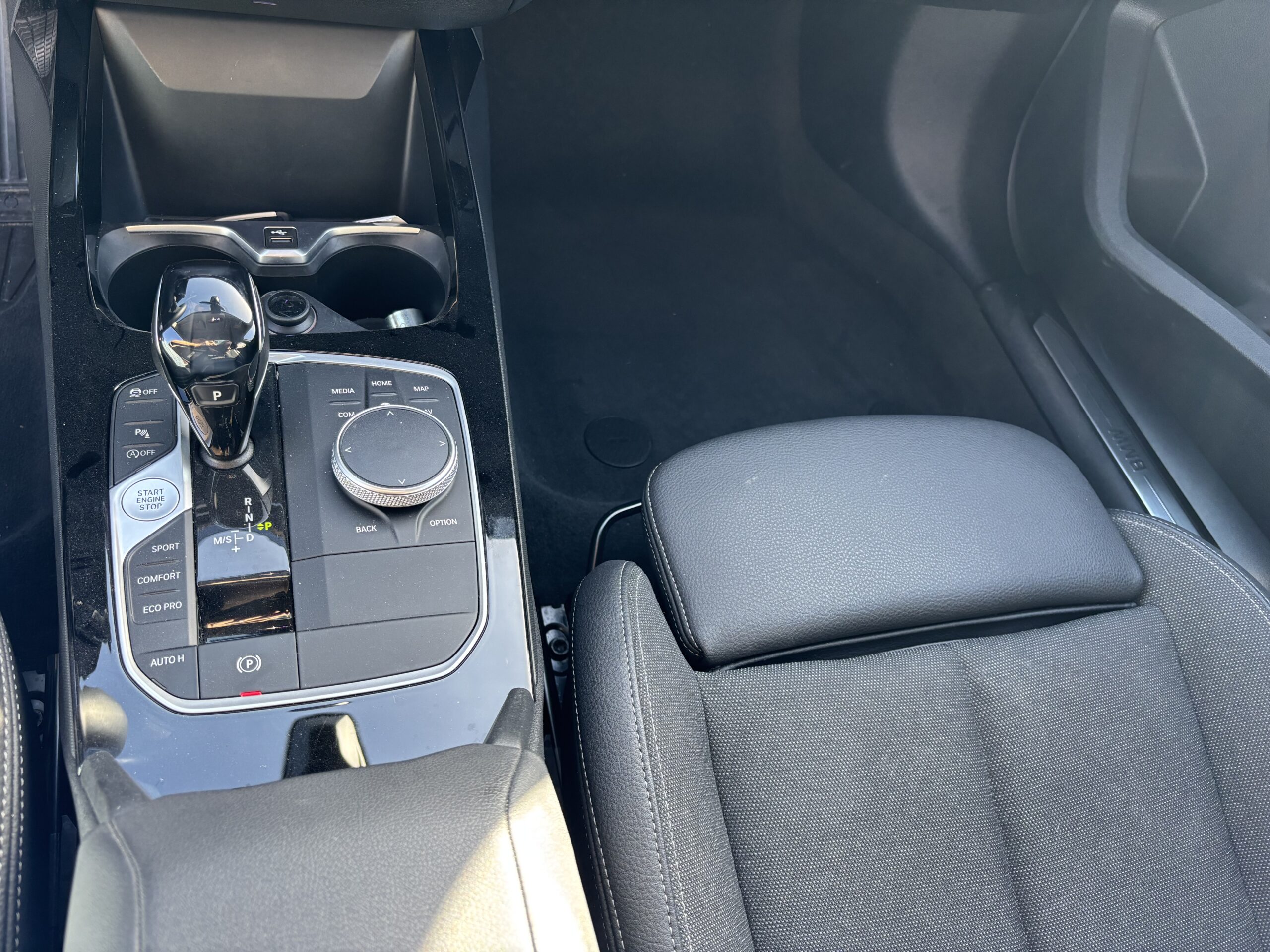 
								BMW Série 1 F40 116d Business design DKG7 – Garantie 12 mois – 3000€ d’options full									