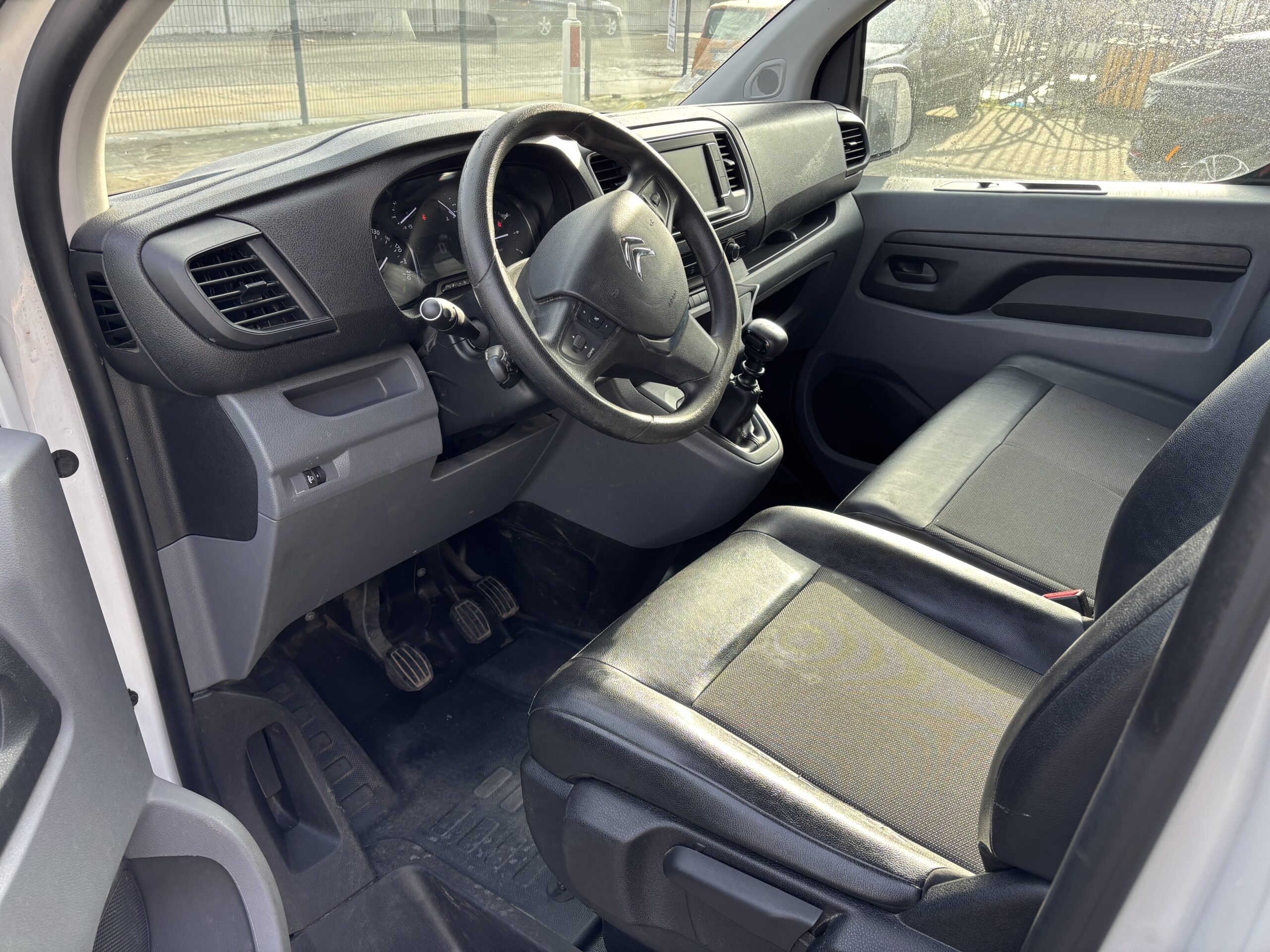 
								CITROEN JUMPY XS BLUEHDI 120 S&S BVM6 CITYVAN – DISTRIB OK full									