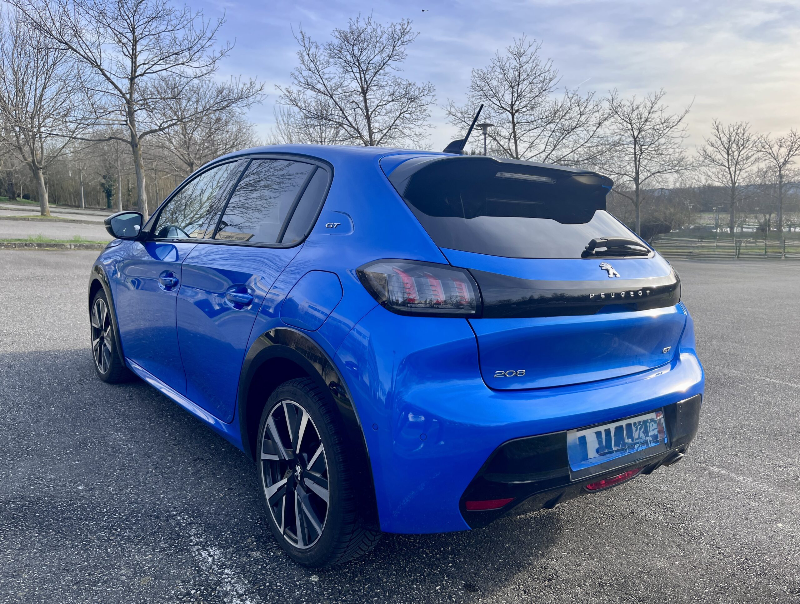
								PEUGEOT 208 1.2 PURETECH 100 – GT EAT8 full									