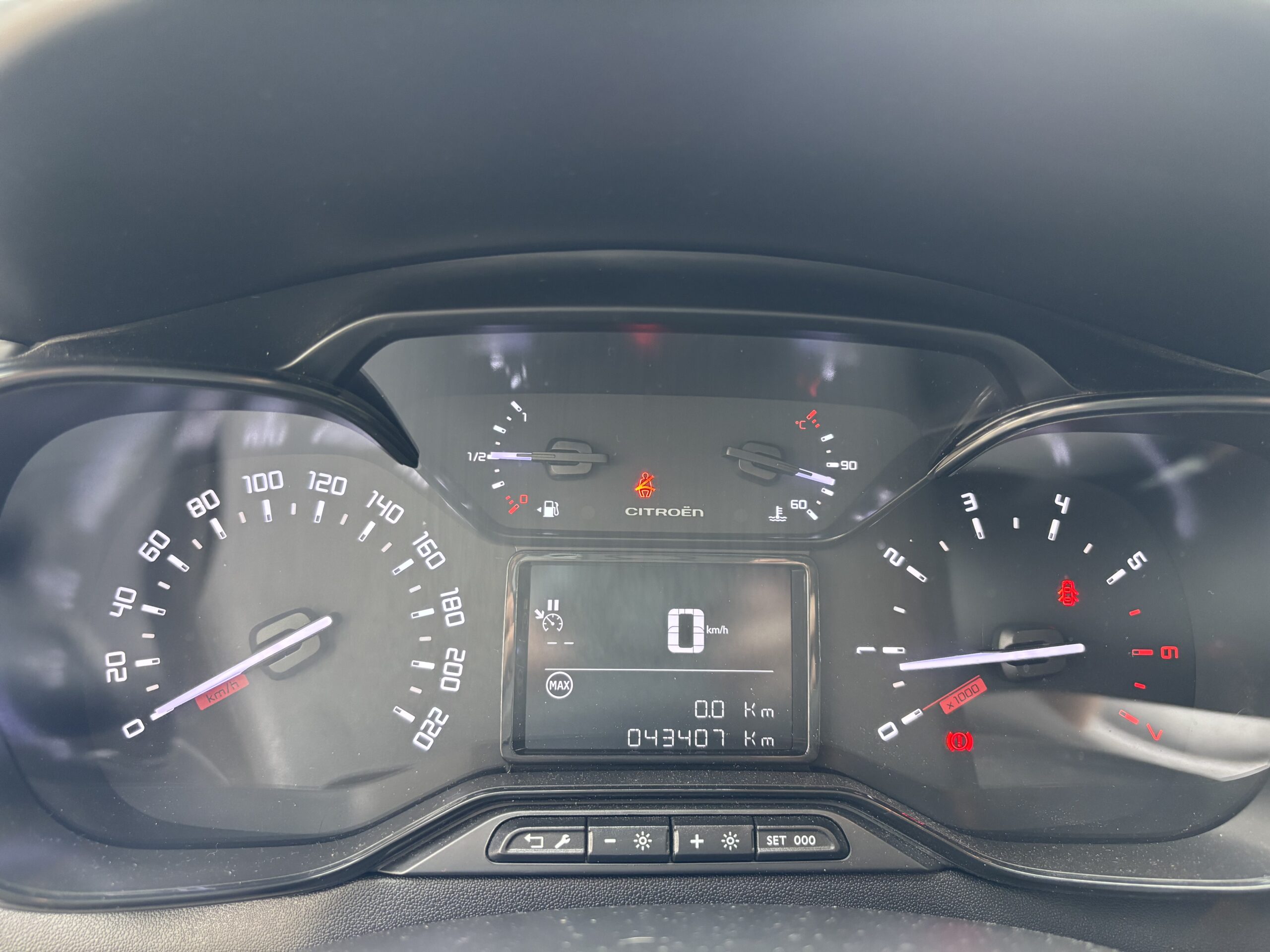 
								Citroen C3 – 1l2 PT 82cv FEEL – Garantie 6 mois full									
